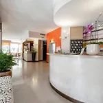 Park Meublé Como