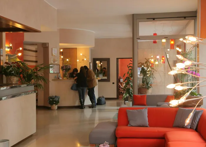 Park Meuble Отель Комо