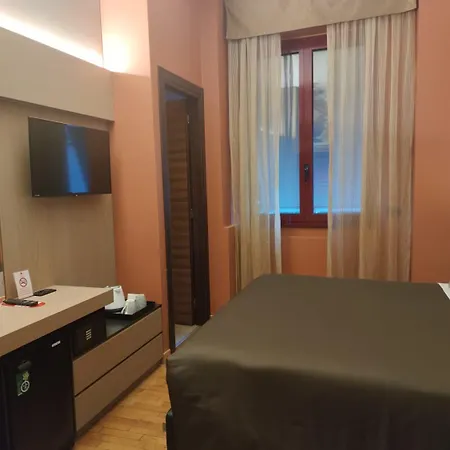 فندق بارك موبلي