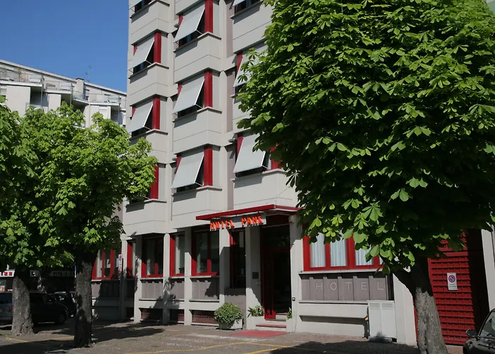 Park Meuble 3* Комо