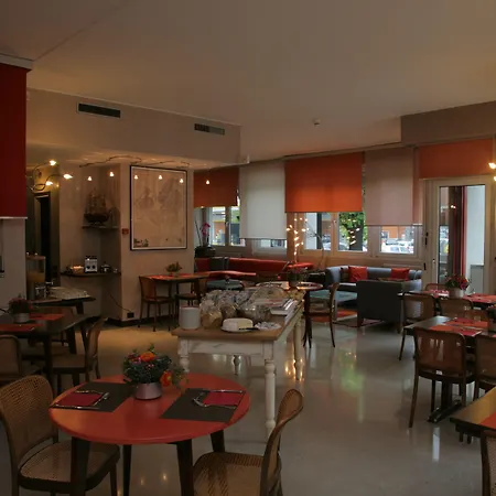 Park Meuble מלון 3*